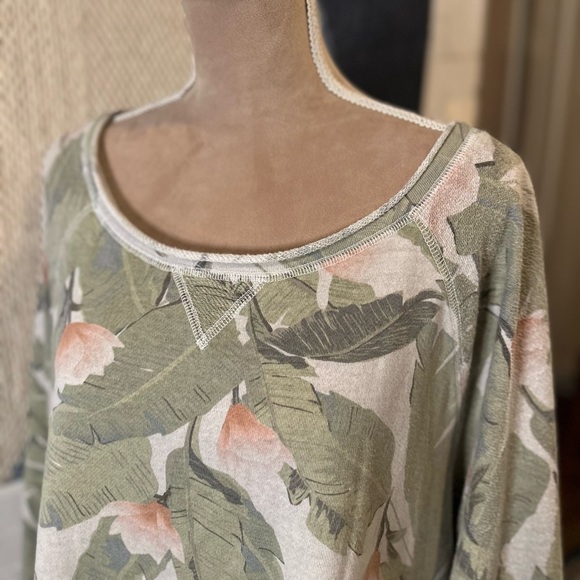 Cato Tropical Floral Raw Hem Sweatshirt - Picture 4 of 10
